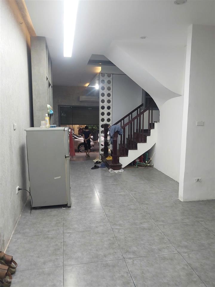 Cho thuê nhà mặt ngõ 2 ô tô thái hà 65m² x 5 tầng, mt 5m, đỗ xe được, nhà mới, gần ra phố lớn