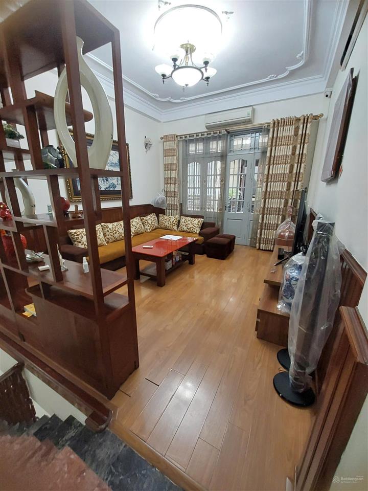 Cho thuê nhà ngõ 2 ô tô 191 minh khai 53m2 x 4 tầng, mt 4m, đầy đủ đồ chỉ việc xách quần áo đến ở