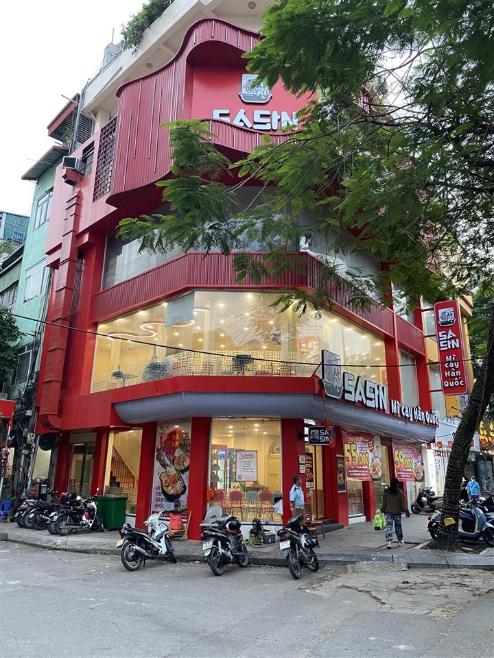 Cho thuê nhà mặt phố tân mai  thang máy  lô góc 2 mặt tiền 14m  85m² x 5 tầng  80 triệu/tháng