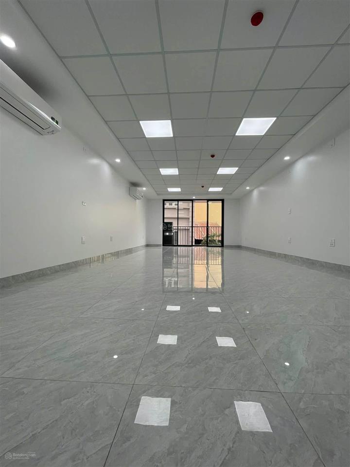 Nhà mới thang máy  view công viên  mp nguyễn đình chiểu 60m2 x 7,5 tầng  giá 70 tr