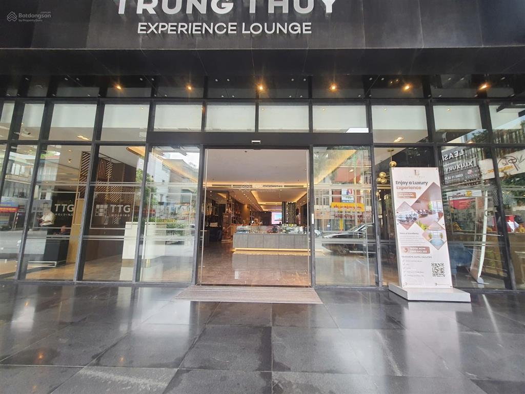 Cho thuê mbkd chân đế mp tam trinh  tầng 1  480m²  mt 20m  giá 160 triệu/tháng