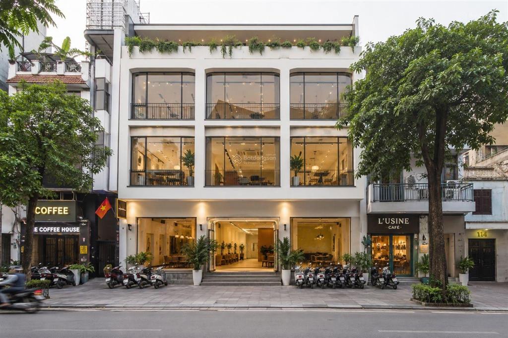 Cho thuê mp minh khai  76m² x 3 tầng  mt 11m  nhà mới thông sàn  gần timescity  vỉa hè rộng.