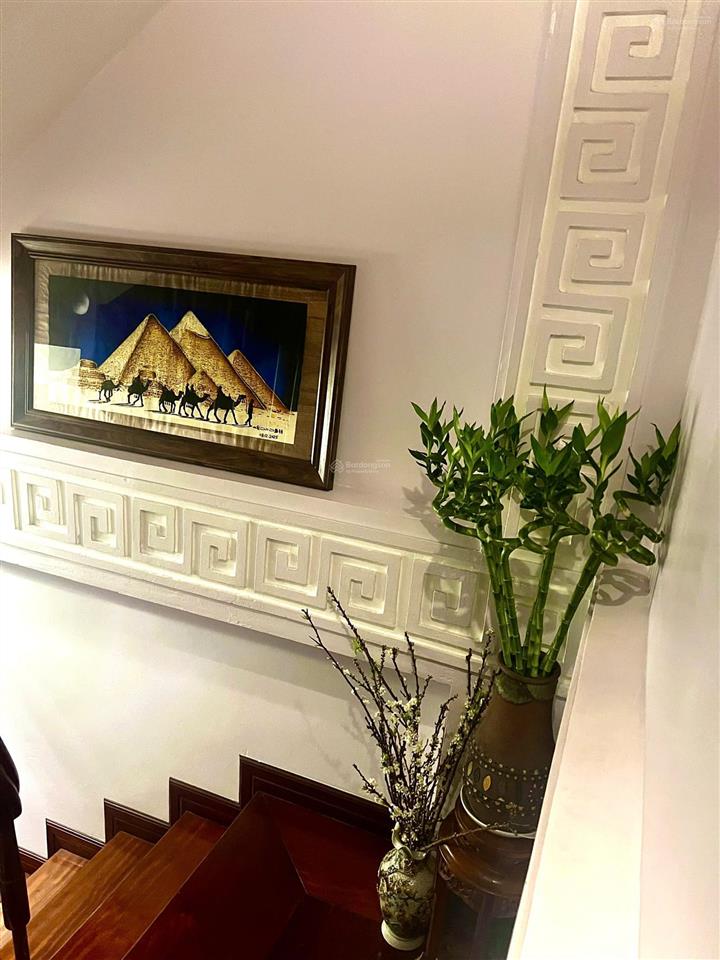 Bán nhà riêng phố dịch vọng hậu , diện tích 37m2. sổ đỏ
