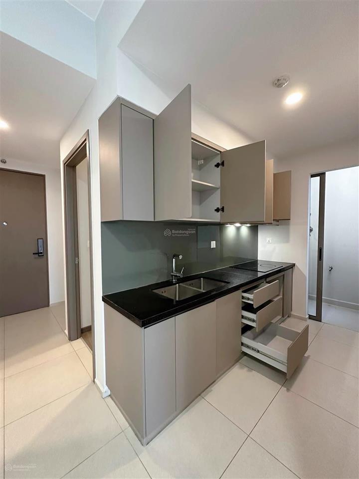 Westgate, 2pn, sẵn máy lạnh, ở ngay, chỉ 7tr 0938 817 ***