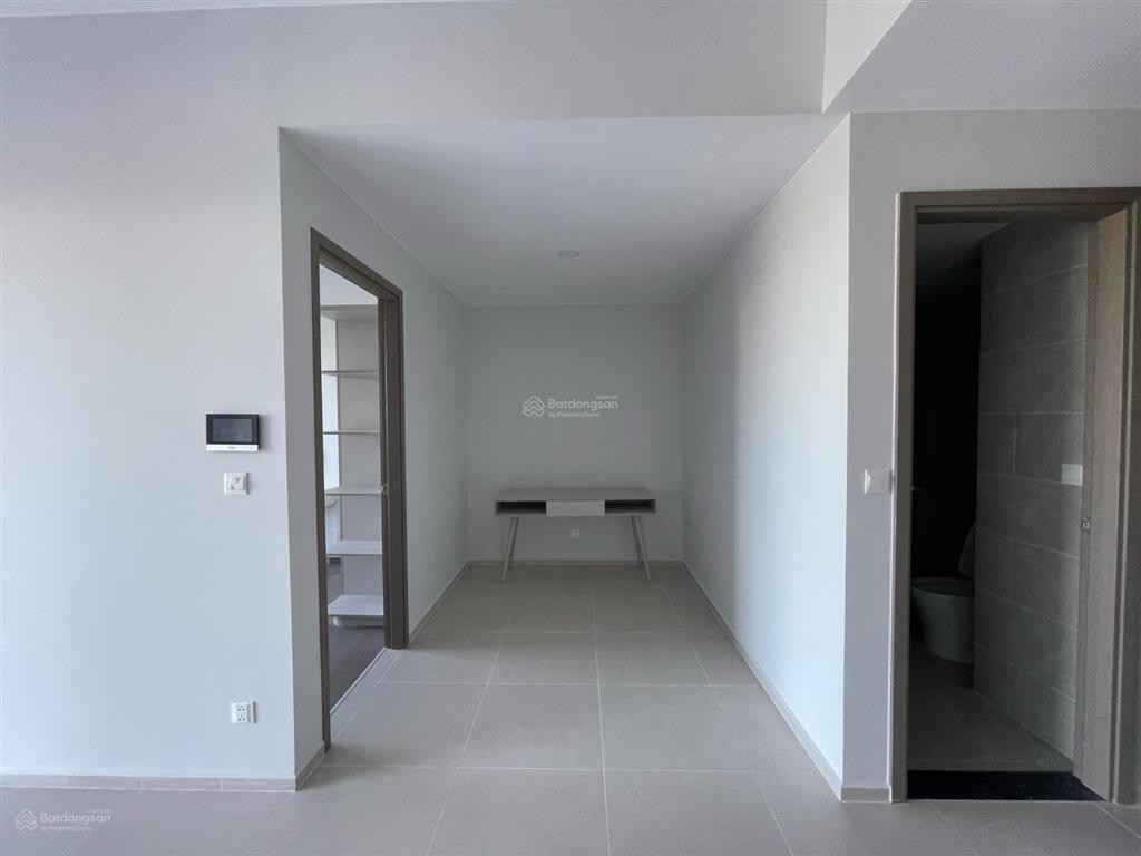 Cho thuê westgate 69m2 (2pn, 2wc) có ban công, gường tủ giá 8tr