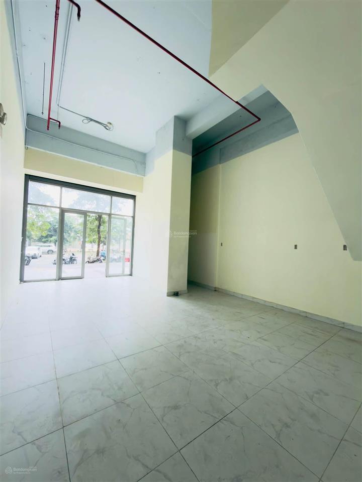 Trực tiếp từ cđt  shophouse 100m2 1 trệt, 1 lầu  giá 6ty8 (bao toàn bộ), hoàn thiện cơ bản