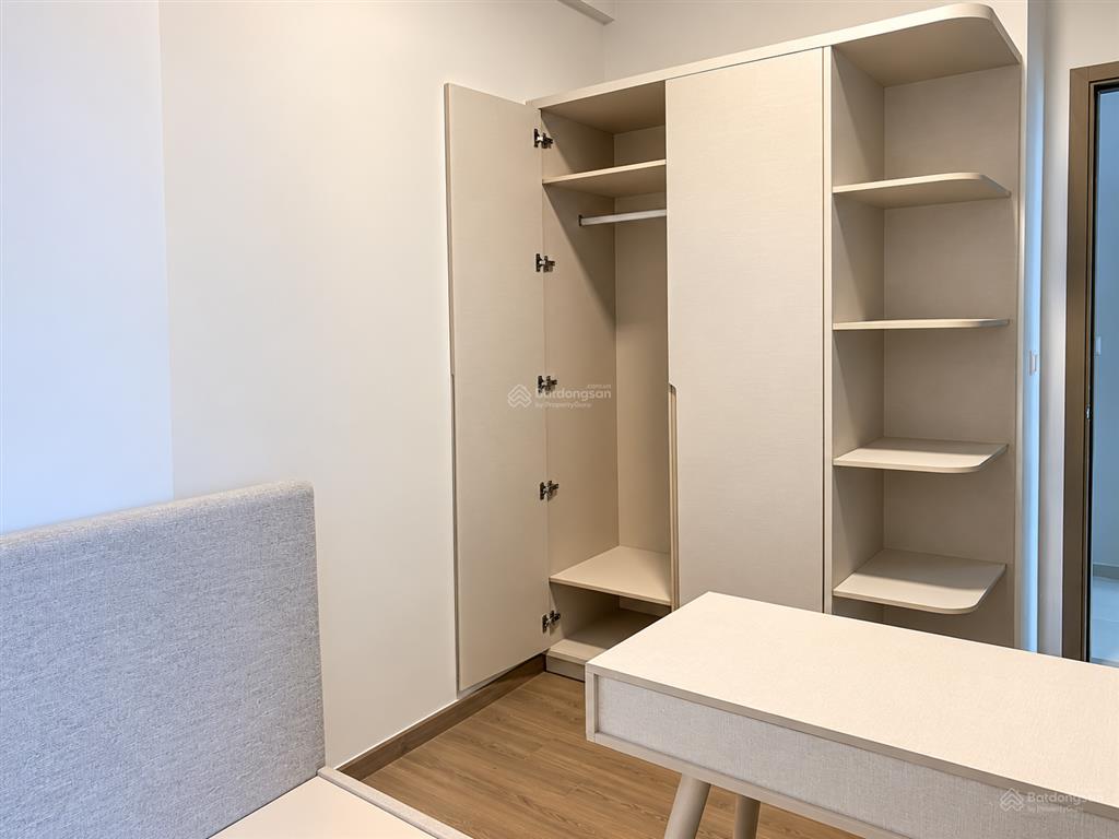 Bán 59m2, 2pn, giá 2ty5, có sổ, sẵn gường, tủ ở chung cư west gate an gia