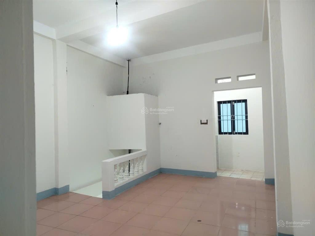 Cho thuê gấp nr 50m2, sn 2478, hùng vương, nông trang, việt trì, giá thỏa thuận