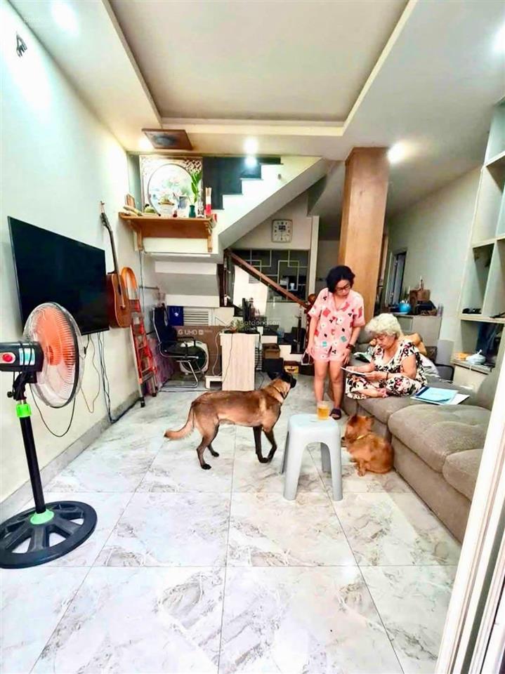 Ô tô vào nhà chợ bà chiểu 71m2, bán gấp 7 tỷ tl
