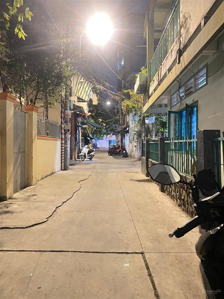 Ô tô vào nhà chợ bà chiểu 71m2, bán gấp 7 tỷ tl