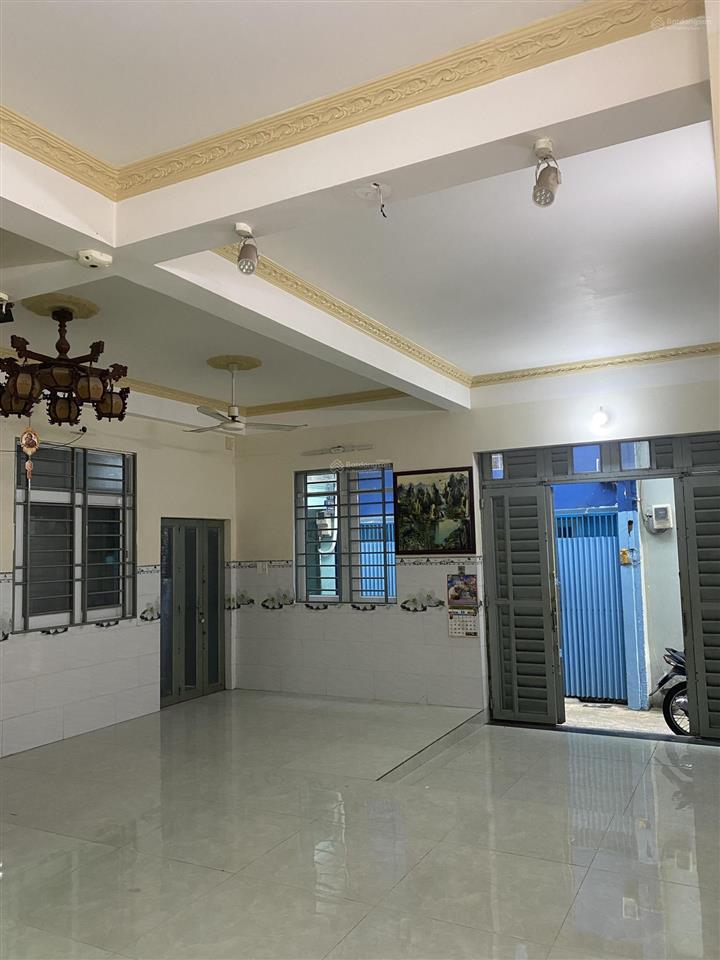 Mùa world cup,bán nhà 60m2,6pn,4wc,khu vực tân hương, hẽm xe hơi trước nhà , p phú thọ hoà,tân phú