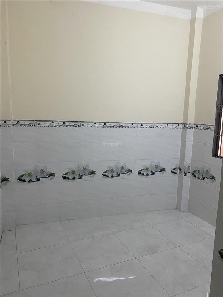 Mùa world cup,bán nhà 60m2,6pn,4wc,khu vực tân hương, hẽm xe hơi trước nhà , p phú thọ hoà,tân phú