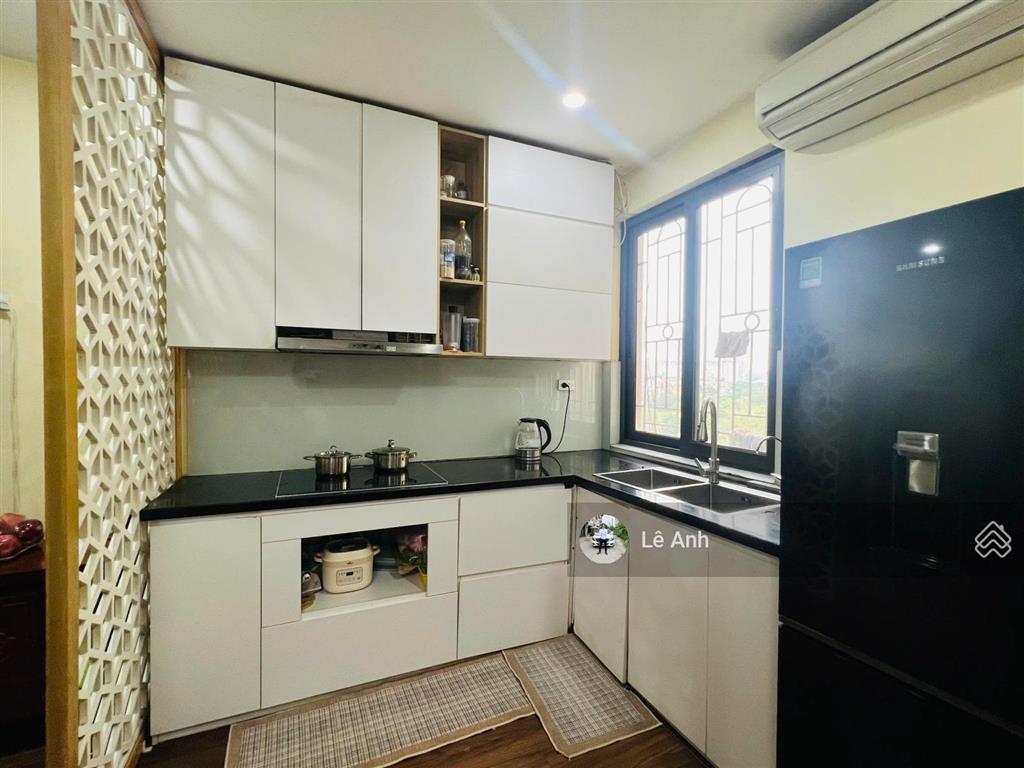 Bán căn hộ chung cư mặt phố vũ phạm hàm. 75m2. 2 ngủ 1 vệ sinh đông nam giá 6,x tỷ