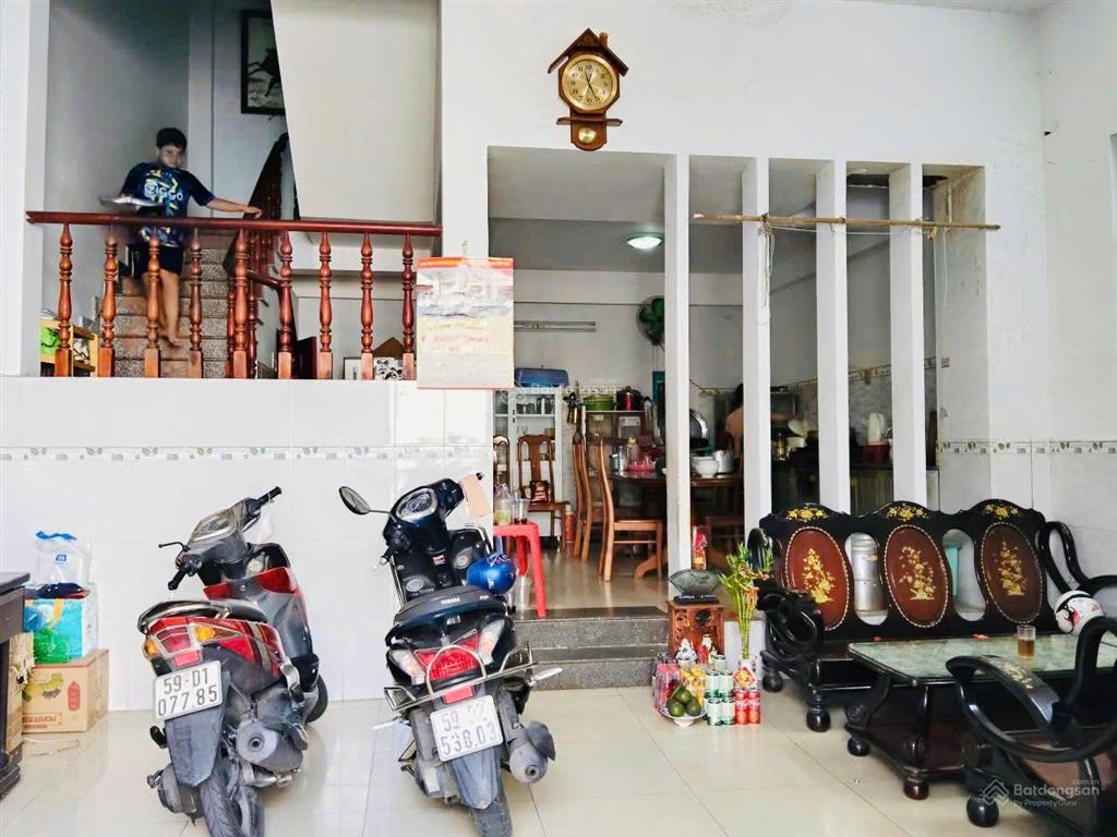 Nhà ngang rộng 6m x 10.5m, 61 m2, trệt 2 lầu, lưu chí hiếu tây thạnh giá tốt 7.6 tỷ