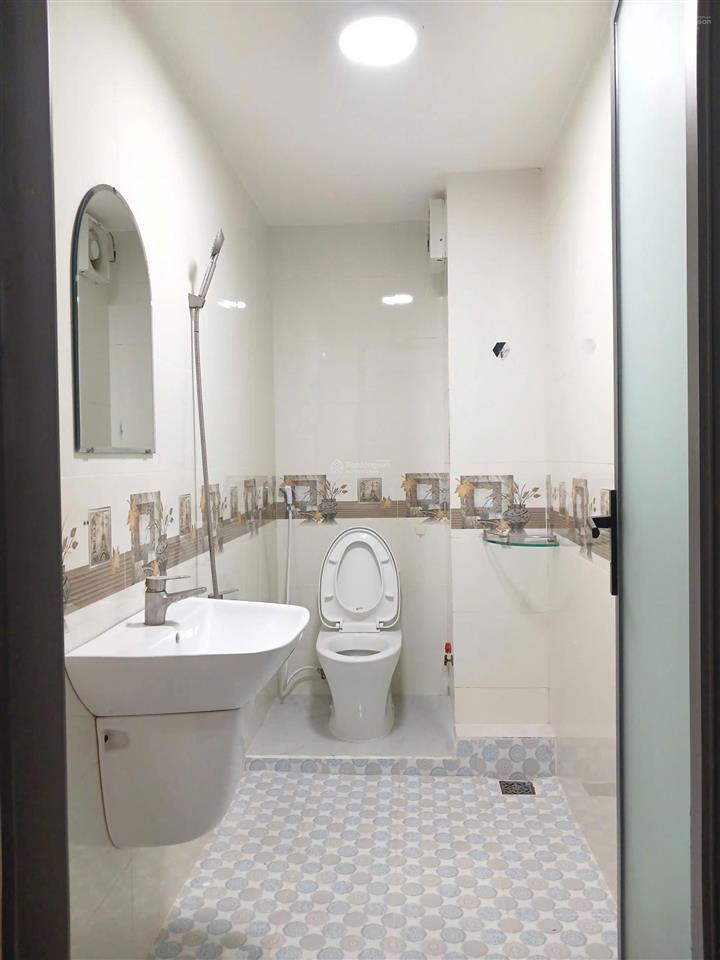 Nhà diện tích lớn (5mx17m, 84m2)  gò dầu  đúc 3.5 tấm  4pn, 6wc, giá 7.8 tỷ