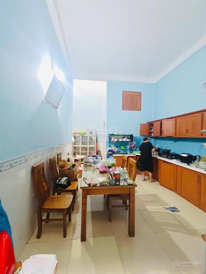 Hẻm thông xe hơi gò dầu (4m x 16.5m), đúc 3.5 tấm ngay độc lập, tân sơn nhì. giá 7.6 tỷ