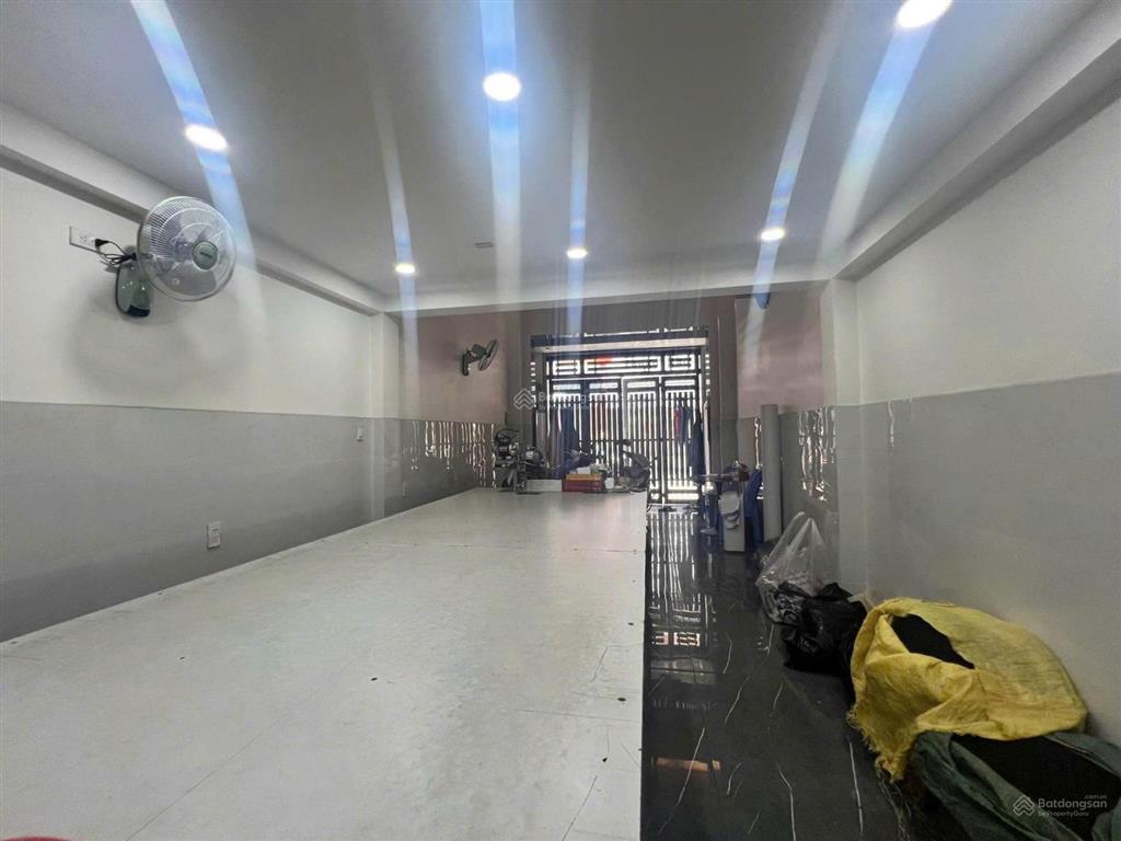 [hạ giá sâu] nhà tân hương đường nhựa thông 8m (4mx18m) trệt 3 lầu, 6 phòng ngủ
