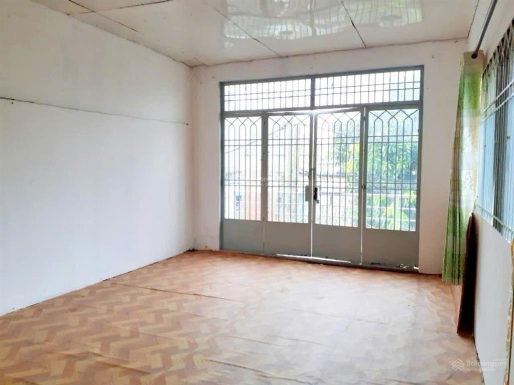 Giảm 900tr, bán đất tặng nhà 1 trệt 1 lầu, gần ngã tư linh xuân, thủ đức, 98.4m, 4.8tỷ