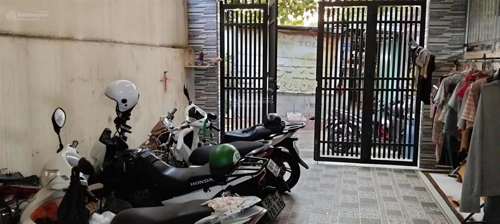 Bán nhà 1trệt 1lửng hẻm xe hơi vào nhà, gần trường đh luật kinh tế, linh xuân, thủ đức, 63m,4.5tỷ