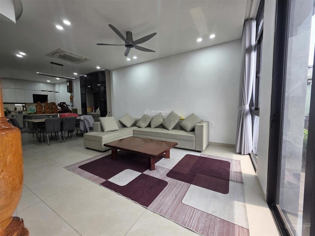 Nhà mtkd ngay chung cư 4s, 110m2 ,ngang 5,5m ,4tầng ,5pn ,sân đậu xe hơi ,có thang máy ,nhỉnh 10 tỷ