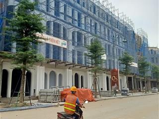 Liền kề 4 tầng mã l7, mt5m, dt 70m2, view bể bơi và cluphouse( dự án noble place tây thăng long)