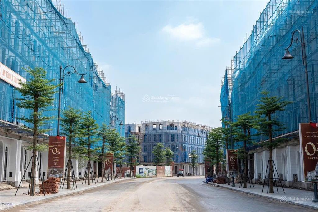 Shophouse 5tầng 75m2 vừa ở vừa kinh doanh, ngay khu cổng chào, nằm trên trục đường chính của dự án