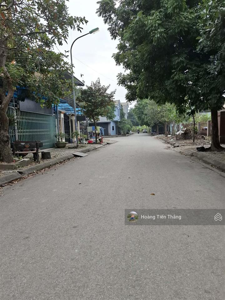 Bán đất góc ngã tư hoa thị trung tâm đô thị vệ tinh hòa lạc  sát metro, gần cnc hòa lạc