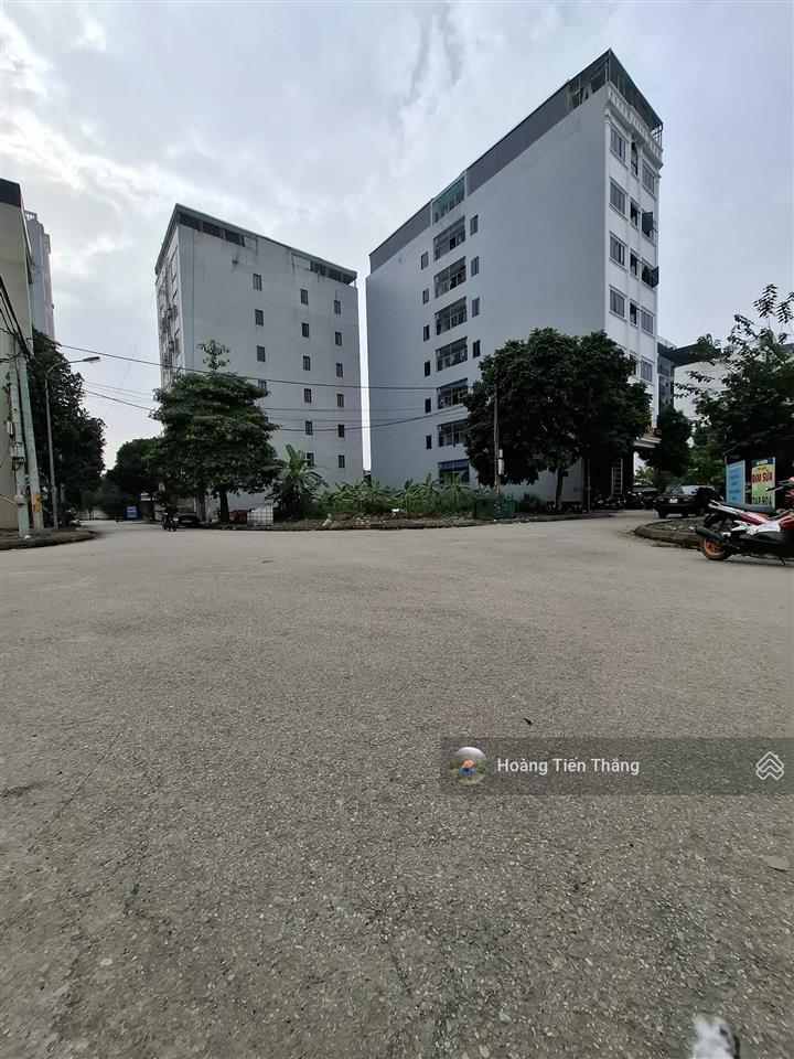 Bán đất góc ngã tư hoa thị trung tâm đô thị vệ tinh hòa lạc  sát metro, gần cnc hòa lạc