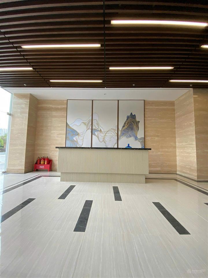 Cần cho thuê sàn vp diện tích 150m2 tại vinhomes west point