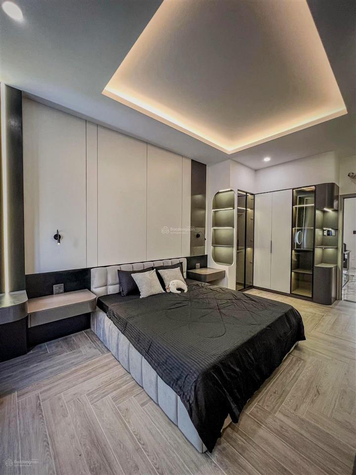 Bán nhà mặt tiền 4 tầng bông sao ngang 5m tặng nội thất sổ hoàn công quận 8