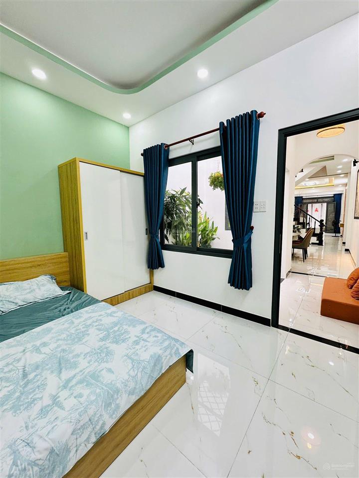 Bán nhà 4 tầng xe hơi lê bôi, đường phạm thế hiển, ngang 5m, hoàn công đủ