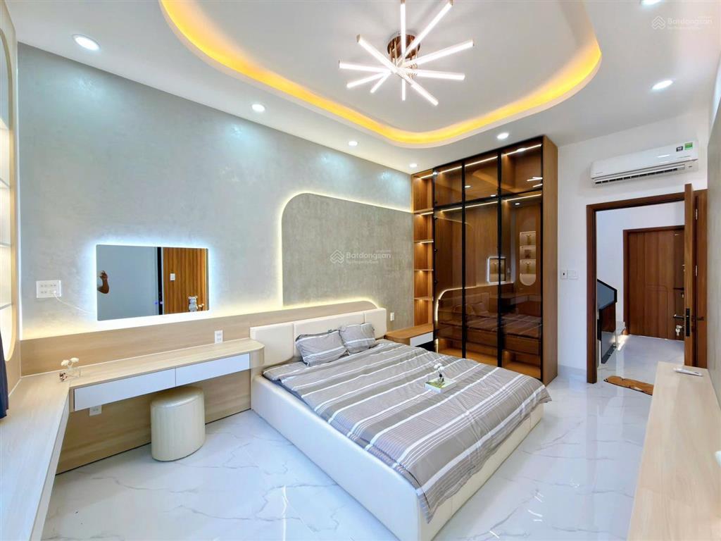 Mặt tiền đẹp lung linh kdc gia hòa, ngang 5m,tặng nội thất, mới ở ngay, giáp bến xe quận 8