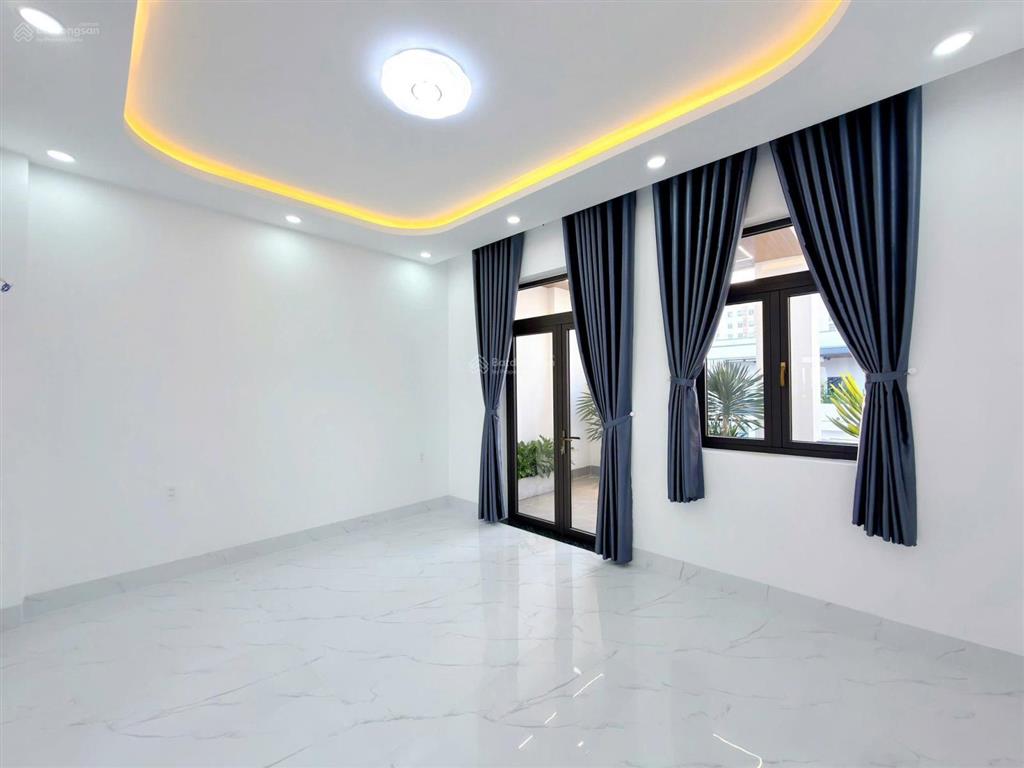 Mặt tiền đẹp lung linh kdc gia hòa, ngang 5m,tặng nội thất, mới ở ngay, giáp bến xe quận 8