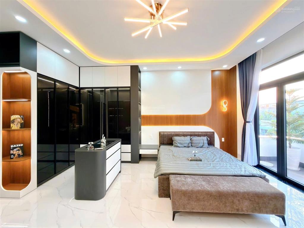 Mặt tiền đẹp lung linh kdc gia hòa, ngang 5m,tặng nội thất, mới ở ngay, giáp bến xe quận 8
