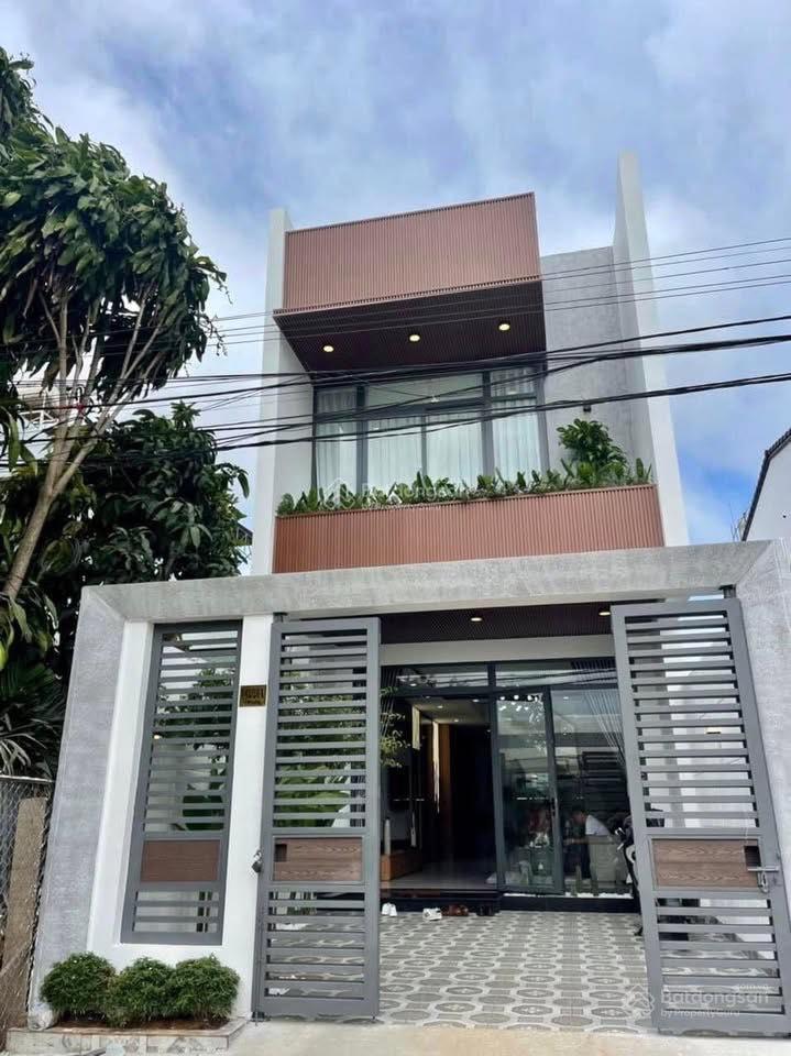 Bán nhà mặt tiền kdc gia hòa, ngang 5m, tặng nội thất, giáp bến xe quận 8, hoàn công đủ