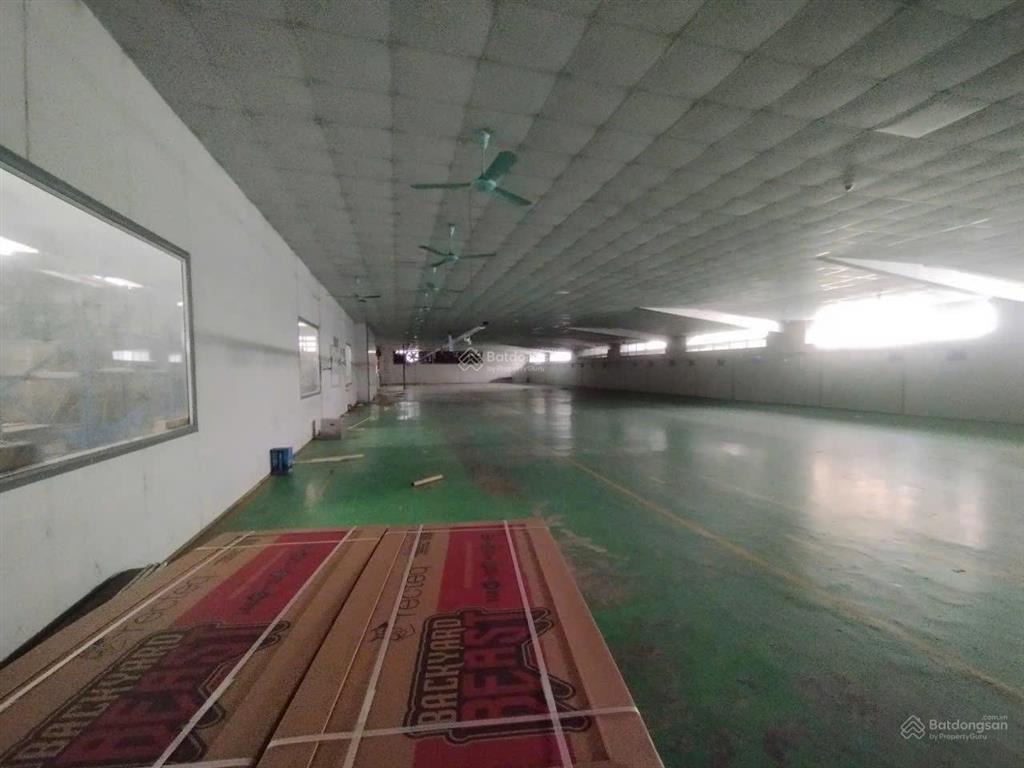 Cho thuê 6000m kho xưởng tại cụm cn nam từ liêm, có cắt lẻ