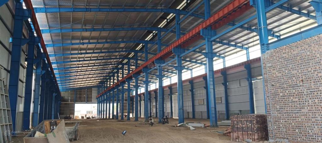 Cho thuê 5000m2 kho xưởng tại kcn thạch thất, mới 100%, pccc nghiệm thu, xe cont, vat đầy đủ