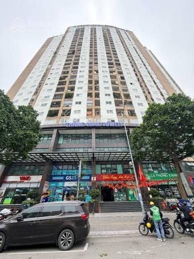 Bql cho thuê mặt bằng chân đế 1000m2 tại mạc thái tổ, vị trí đẹp mt rộng giá rẻ
