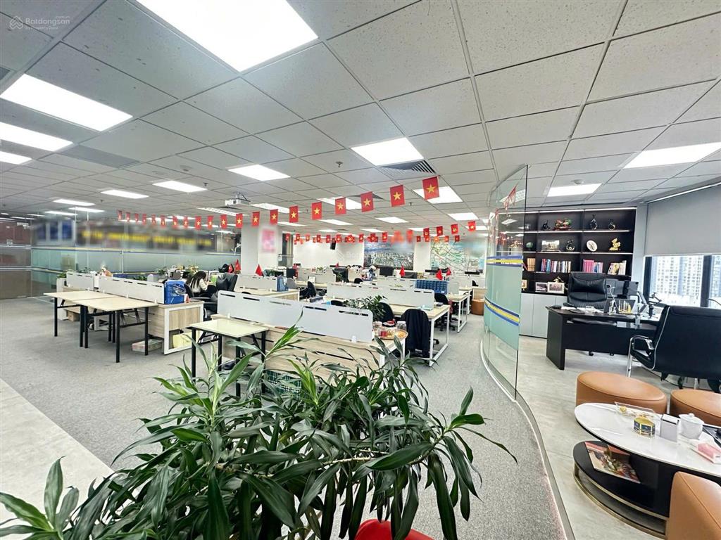 Nhượng lại nguyên sàn 1100m2 tại hud tower với vị trí đắc địa, giá phù hợp