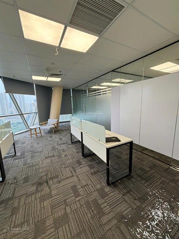 Nhượng lại nguyên sàn 1100m2 tại hud tower với vị trí đắc địa, giá phù hợp