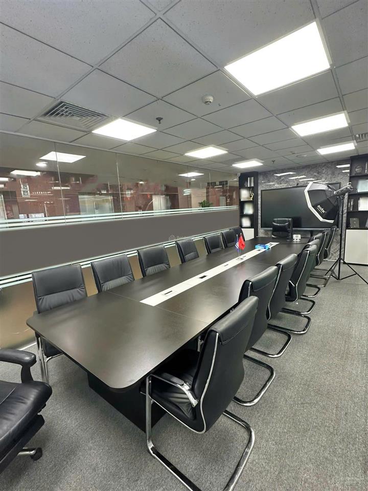 Cơ hội chốt ngay vp 250m2 tại tòa tây hà, ngăn sẵn phòng full nội thất
