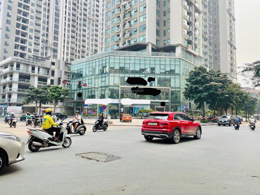 Cđt chào thuê mặt bằng 950m2 ngay giữa ngã tư nguyễn tuân với mt cực rộng, vị trí đắc địa
