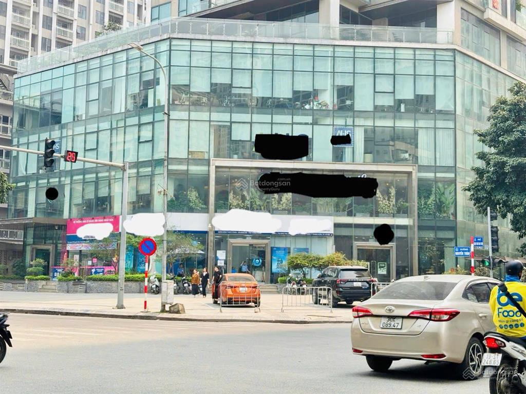 Cđt chào thuê mặt bằng 950m2 ngay giữa ngã tư nguyễn tuân với mt cực rộng, vị trí đắc địa