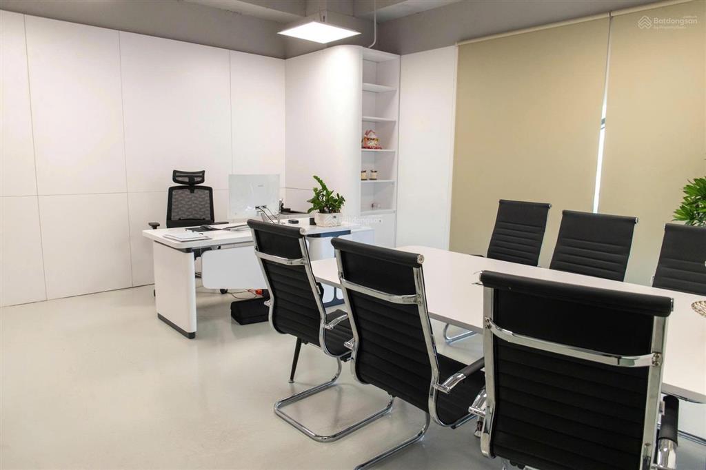 Chính chủ cho thuê vp full đồ 350m2 tòa housinco nguyễn xiển với vị trí đắc địa