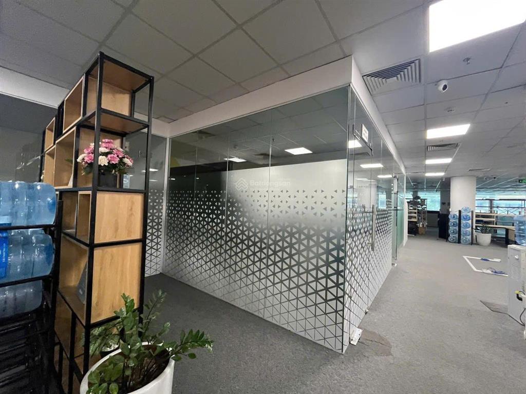 Cho thuê vp 1.200m2 tại quang trung  trung tâm hà đông giá chỉ 190 nghìn/m2/th,  ngay 0983 219 ***