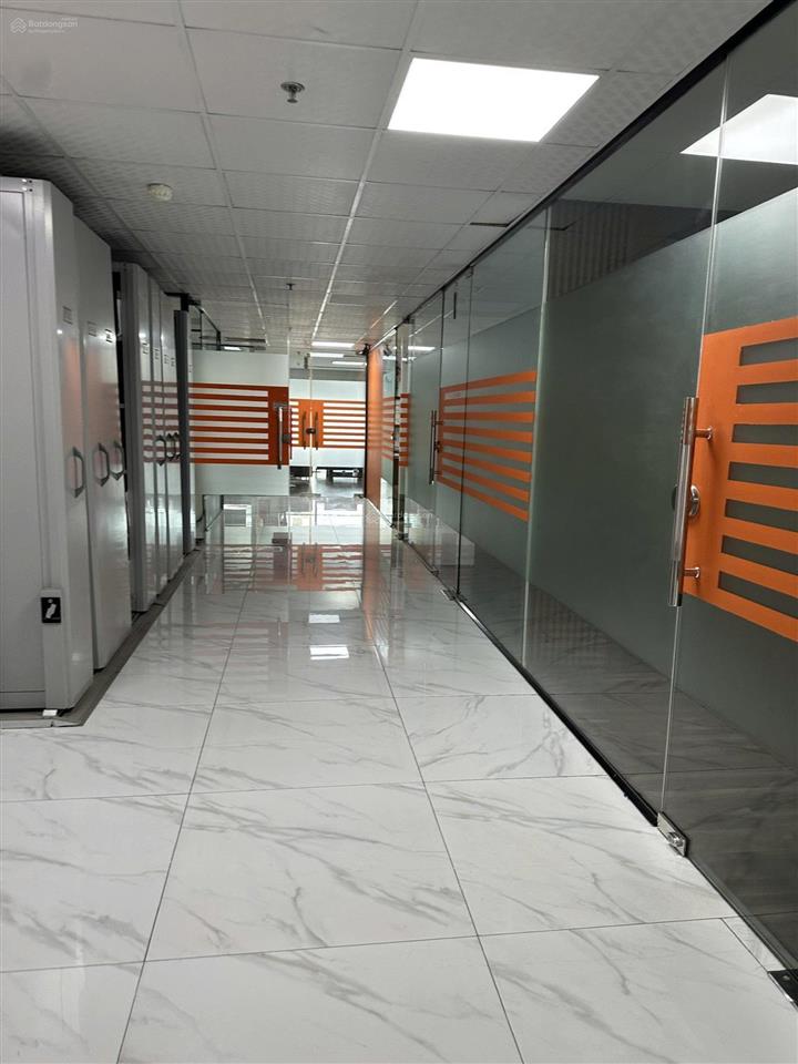 Bán sàn văn phòng 650m2 tại nguyễn cơ thạch, nam từ liêm hợp đồng thuê đến 2061  0983 219 ***