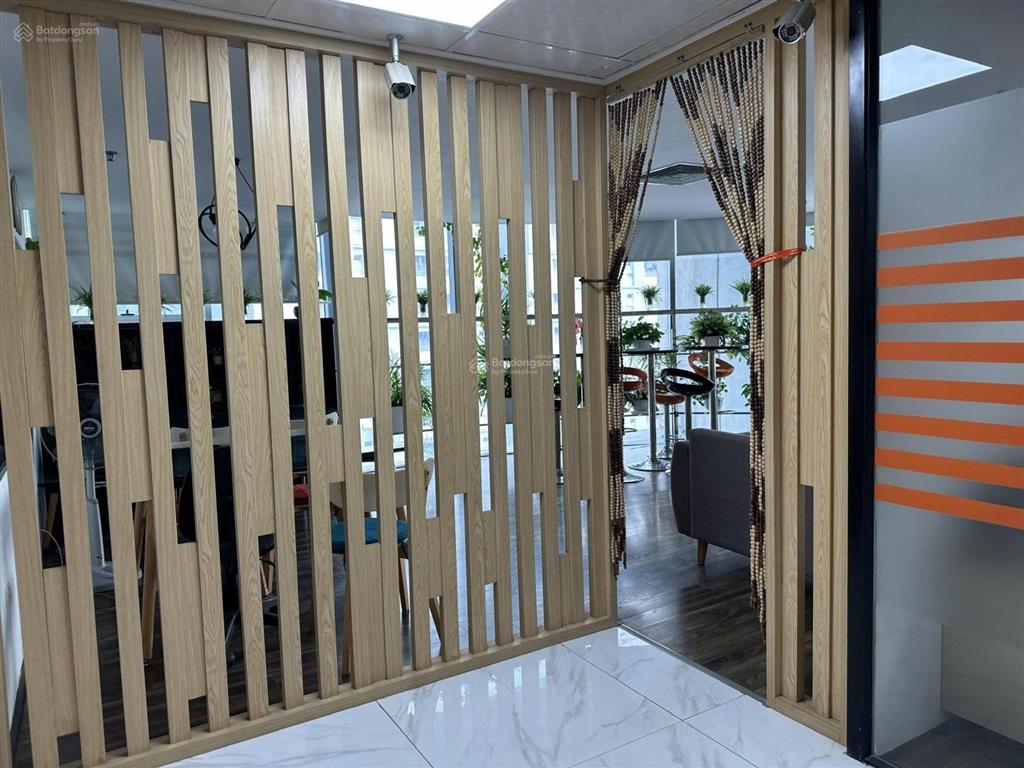 Bán sàn văn phòng 650m2 tại nguyễn cơ thạch, nam từ liêm hợp đồng thuê đến 2061  0983 219 ***