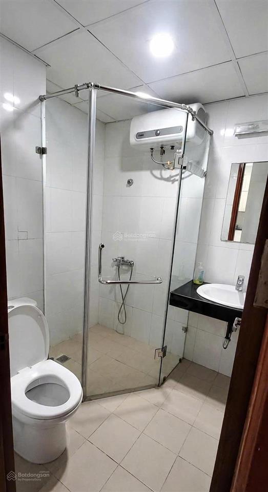 Cho thuê căn hộ 3pn, 2wc, 93m2, giá 9 triệu tại số 23, đường nghiêm xuân yêm, hà nội