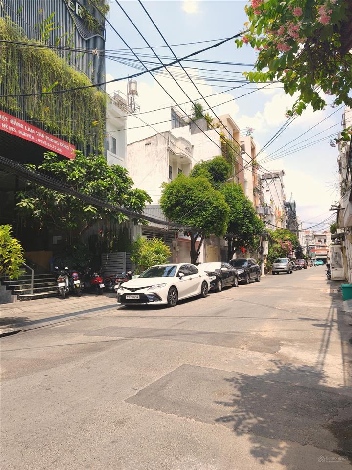 Hiếm mt hẻm kinh doanh  thăng long 6 tầng  ngang 5,2m sát sân bay  có dòng tiền cho thuê cao.