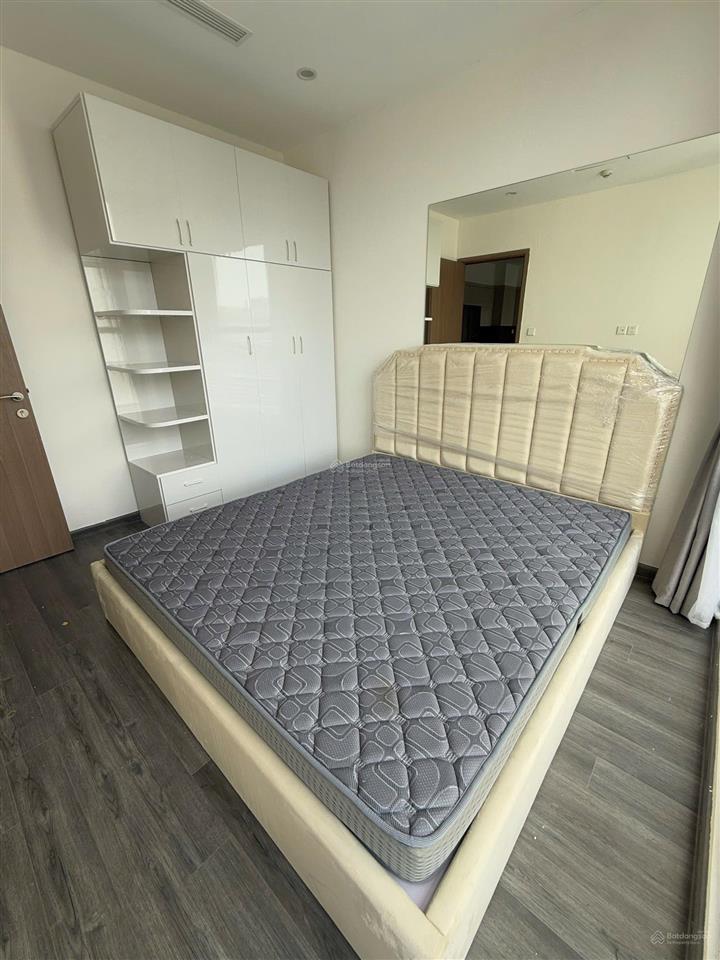 Bán chcc tonkin .65m2 2n2vs full đồ đẹp.nhà rất có lộc , sẵn sổ đỏ .giá 6tỷ025 . tuấn 0392 969 ***